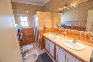 Casa Naboo - Sunny Holiday Home with Pool