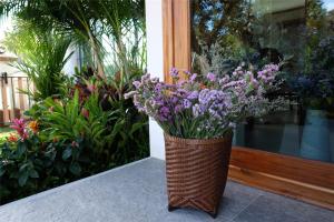 Starry Night Villa by Zhang Bin