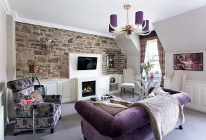 JOIVY Charming Nest for Two with Castle View
