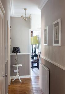 JOIVY Charming Nest for Two with Castle View