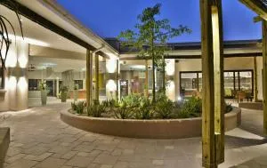 Cresta Maun Hotel - Mababe