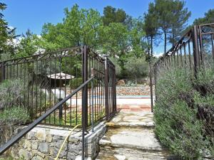 Maisons de vacances Quiet Farmhouse in Draguignan with Private Swimming Pool : photos des chambres