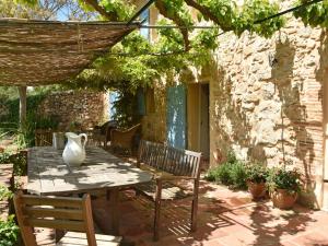 Maisons de vacances Quiet Farmhouse in Draguignan with Private Swimming Pool : photos des chambres