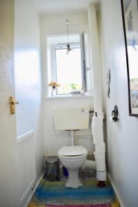 Lovely 1BD APT with Sea Views from Balcony