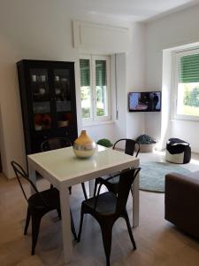 BMP APARTMENT GIOIOSA 2 giardino vista Lago Maggiore