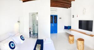 Loukia Studios & Suites Syros Greece