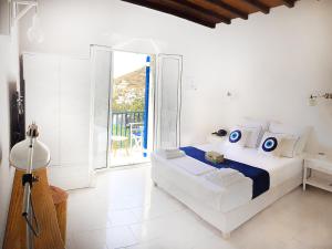 Loukia Studios & Suites Syros Greece