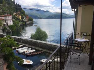 Al vecchio porto casa a Cannero