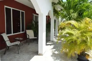 Ladybugs Apartments - Palm-Eagle Beach