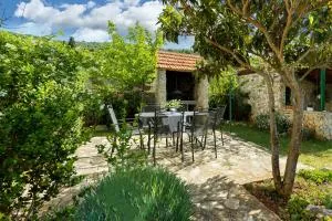 Apartment Periska - 比利切