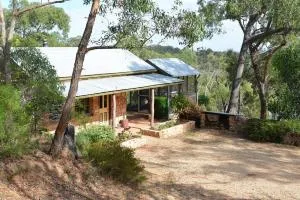 Trestrail Cottage Accommodation - Mintaro