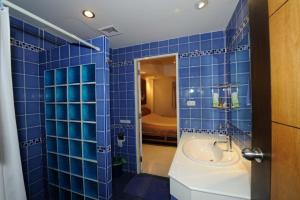 Royal Park Apartments