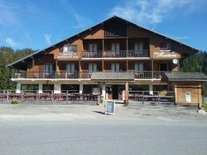 Hotels Hotel Restaurant Les Rosieres : photos des chambres