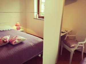 Room Kris with private entrance & private bathroom