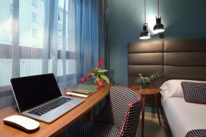 Double or Twin Room - Free Parking room in Hotel Pamplona Plaza