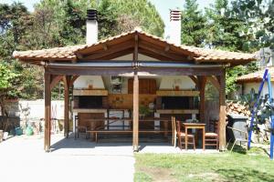 Haus Platanos Apartments & Bungalows by the Sea Halkidiki Greece