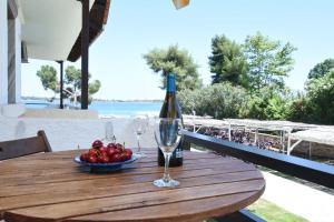 Haus Platanos Apartments & Bungalows by the Sea Halkidiki Greece