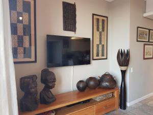 Harbour Bridge Suite 220