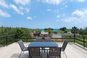 Sirens House - Tavronitis