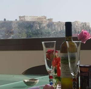 Acropolis at Home: Loft with a View