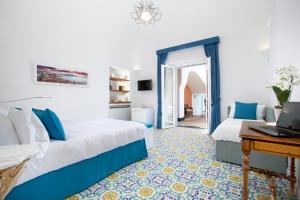 Triple Room with Patio