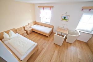 Twin Room with Kitchenette room in Landhaus Essl