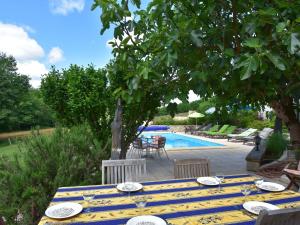 Maisons de vacances Superb Holiday Home in Busse with Swimming Pool : photos des chambres