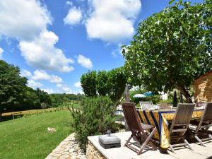 Maisons de vacances Superb Holiday Home in Busse with Swimming Pool : photos des chambres