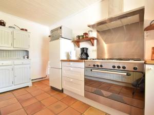 Maisons de vacances Superb Holiday Home in Busse with Swimming Pool : photos des chambres