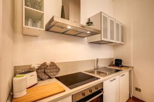 Premier One-Bedroom Apartment
