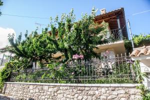Villa Ilias