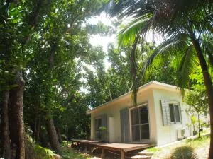 クガニピ ビーチサイド イン 西表 (Kuganipi Beachside Inn Iriomote)