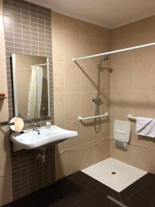 Double Room - Disability Access room in Hotel Paiva