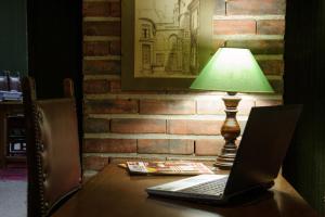 Hotels Hotel Les Chevaliers : photos des chambres