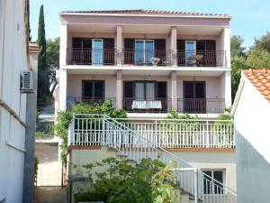 Apartments Indira II