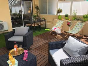 Appartements Appartement Cosy Calme Central-Terrasse Proche Palais : photos des chambres