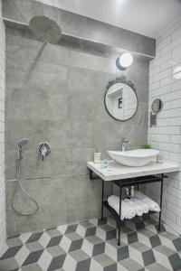 Spacious flat close to the American Embassy