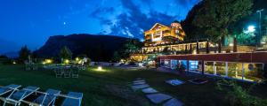 4 hvězdičkový hotel Alp Wellness Sport Hotel Panorama Fai della Paganella Itálie