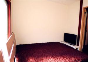 Kiki HouseT --Self Check-in -- Room Number & Password is in the following email