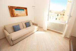 Blue Seagull by PortofinoHomes