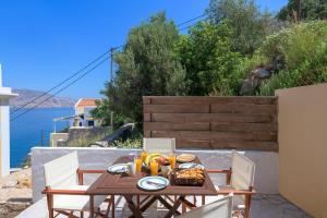 Blue Wave Astradeni House