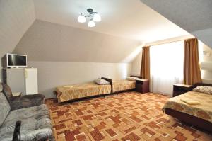 Economy Quadruple Room with Shared Bathroom room in Guest House Kristiel
