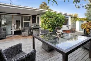 Leinster Villa - Christchurch Holiday Homes - Fendalton