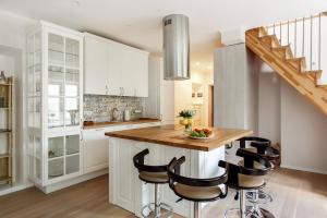 #stayhere 3BDR Modern & Stylish Apartment - Heart of Old Town by Houseys