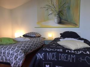 B&B / Chambres d'hotes Campagn'Art : Chambre Lit King-Size - Vue sur Jardin