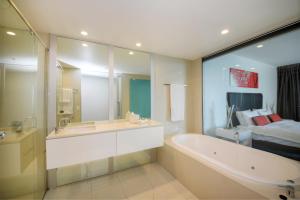 Private Apartment with Ocean Views at Q1 Resort