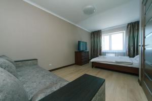 Софии Русовой 7, 13