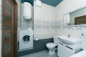 Софии Русовой 7, 13