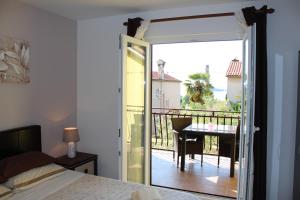 Apartments & Room Anita 
