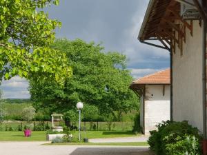 Maisons de vacances Domaine du Cuiset -Gite des Combles : Maison 5 Chambres